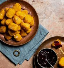LEADER CRUMBED CAMEMBERT BITES 40pcs 1kg (6)