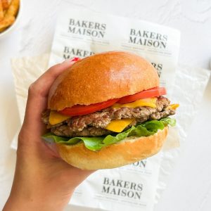 BAKERS MAISON MILK BUN FB UNSEEDED 80x80gm 14932