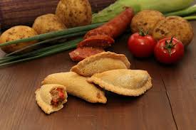 GOLDEN FAN INDIAN VEG CURRY SAMOSA VEGAN  1kg (4)