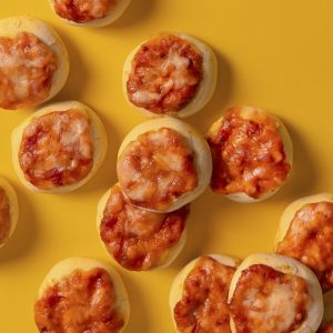 FLEUR FOODS MARGHERITA MINI PIZZA 2kg (6)